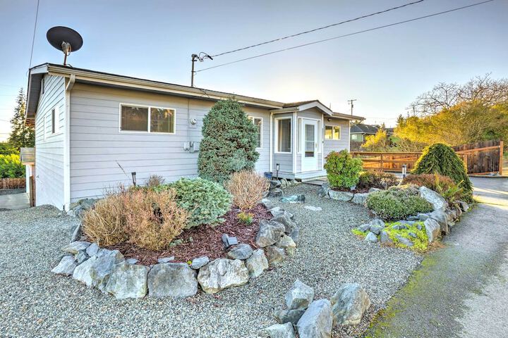 Fire Pit & Bay Views: North Bend Home!