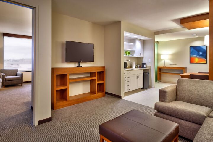 Room 18 of 43