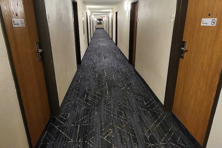 Ballroom/Hall 32 of 32