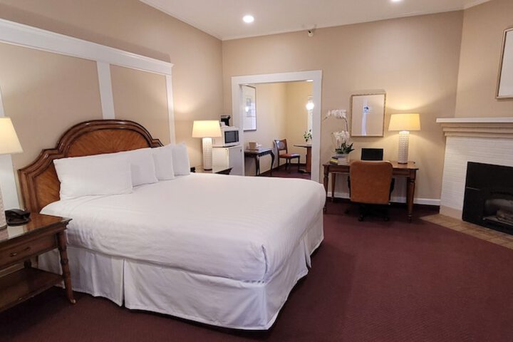 Room 32 of 58
