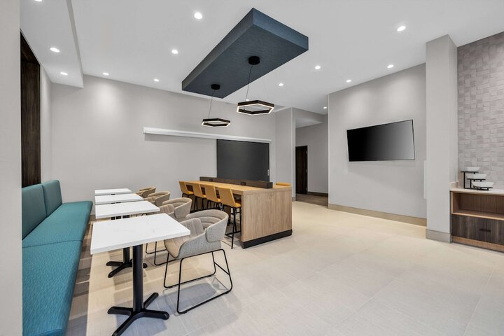 Breakfast/Coffee Service 59 of 78