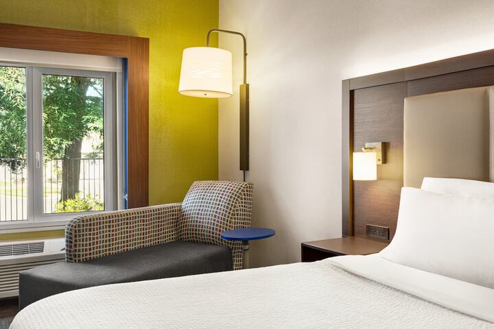 Room 20 of 32