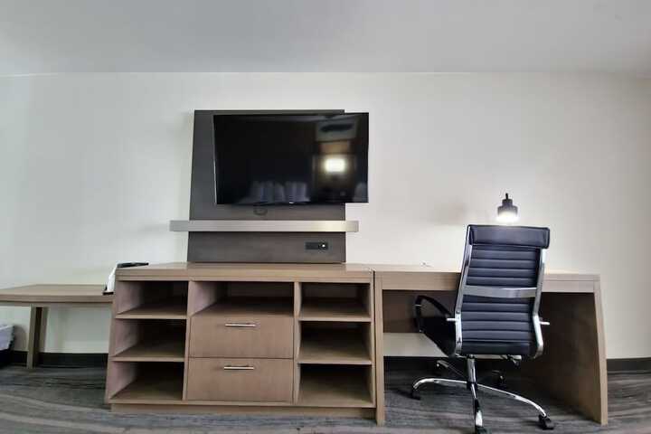 Room 39 of 64