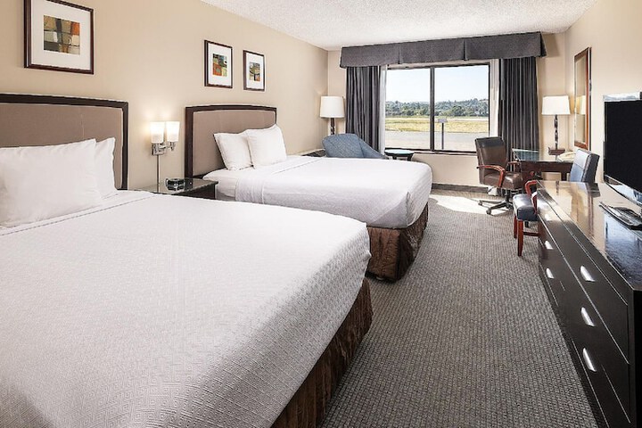 Concord Plaza Hotel