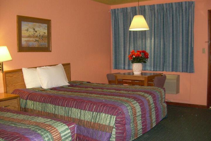 83 motel