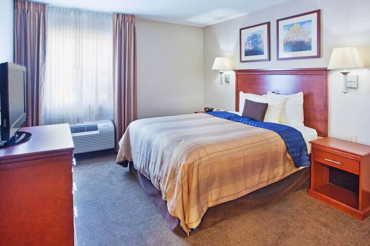 Room 30 of 46