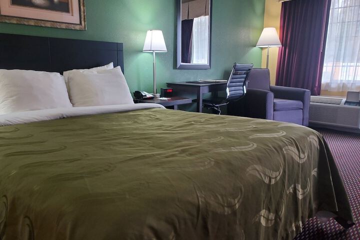 Room 5 of 20