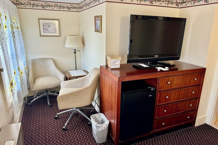 Room 38 of 73