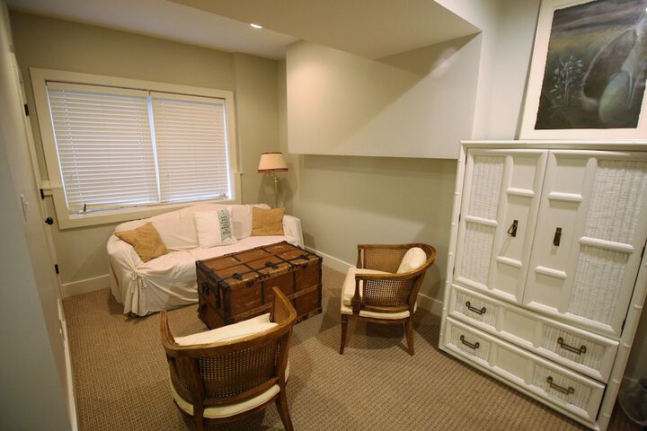 Room 85 of 165