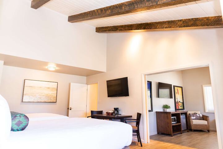 Room 20 of 42