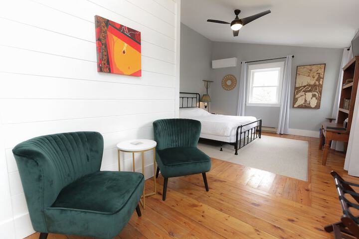 Room 21 of 46