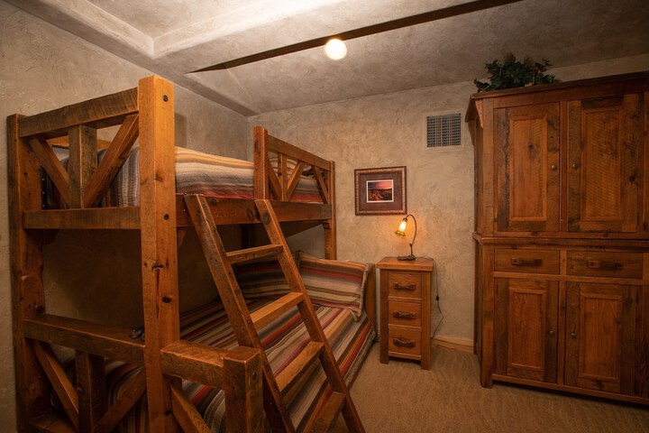 Room 91 of 148