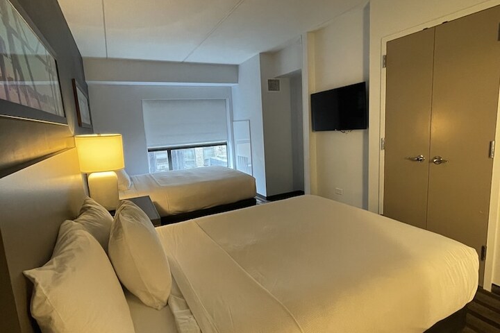 Room 16 of 62