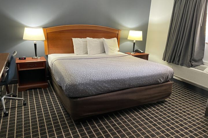 Room 12 of 34