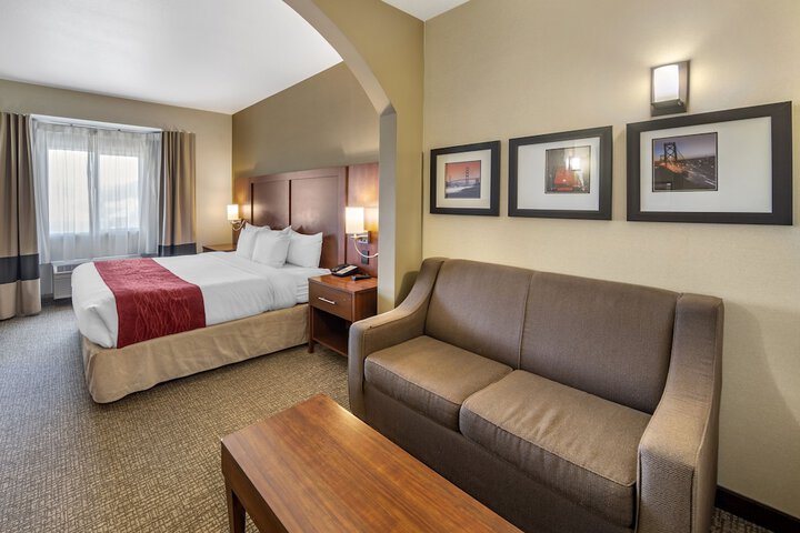 The Atrium Hotel