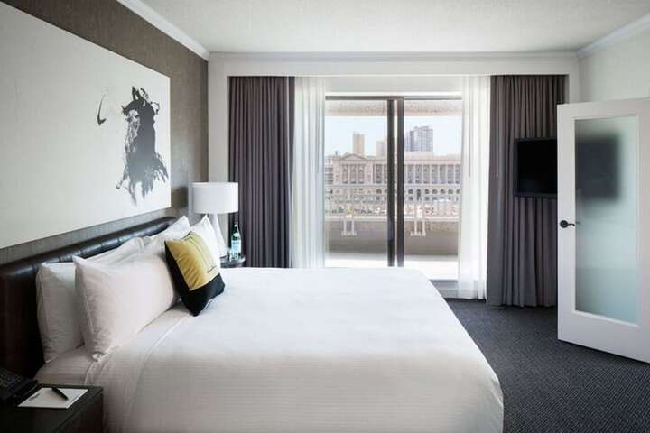 The Logan Philadelphia Curio Collection by Hilton