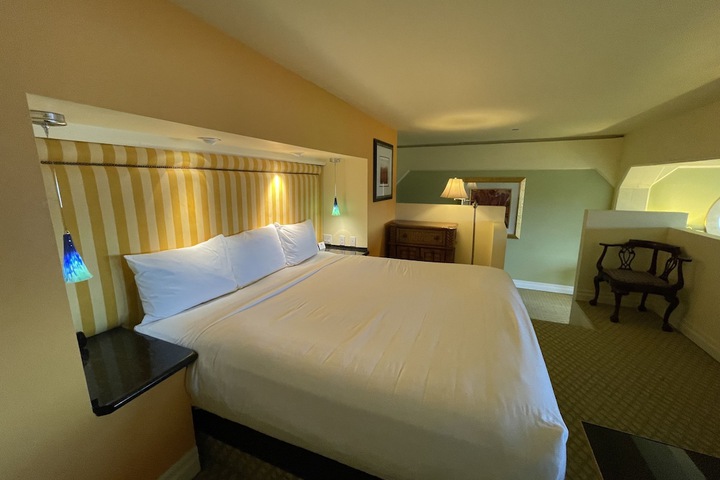 Room 13 of 63