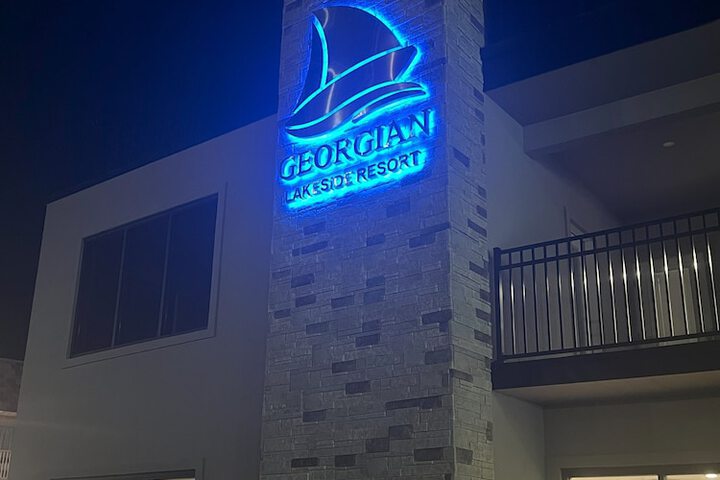 The Georgian Lakeside Resort