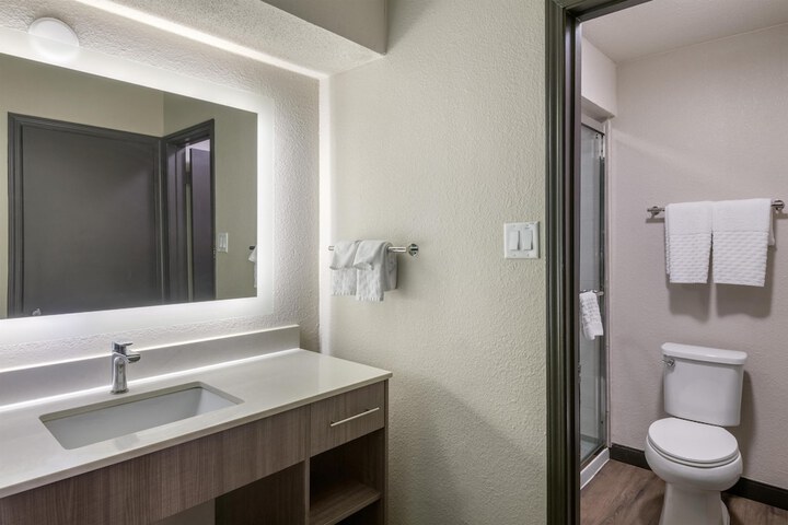Best Western Fishkill Inn & Suites