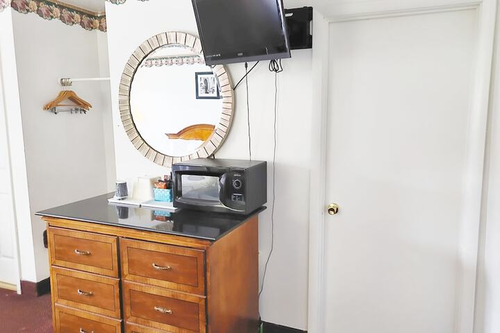 Room 32 of 34