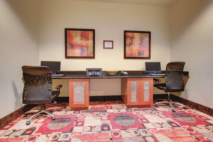 Business Center 40 of 40