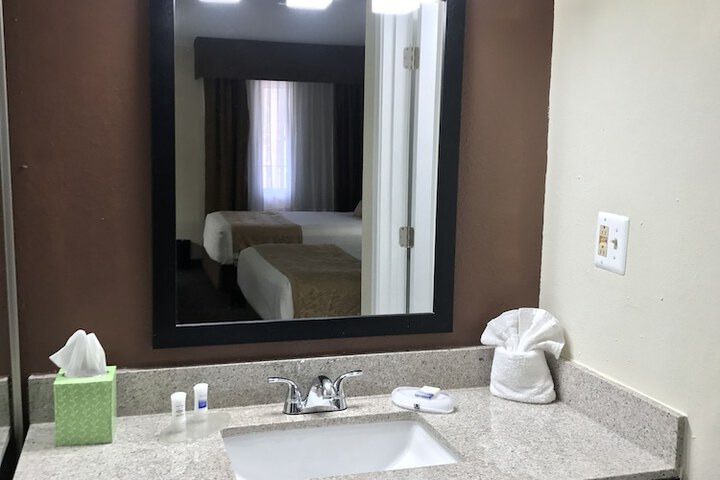 Room 14 of 61