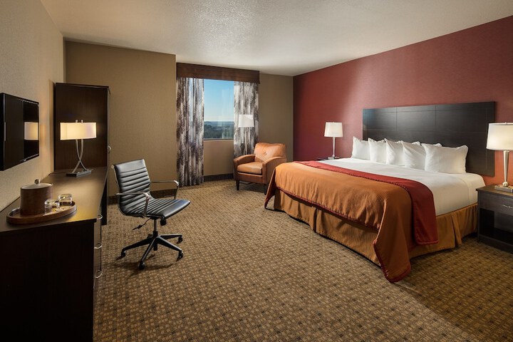 Room 6 of 12