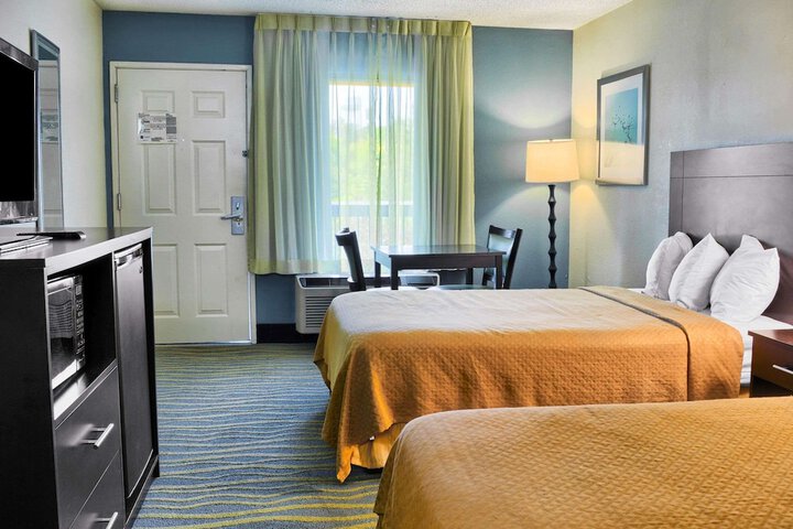 Room 26 of 37