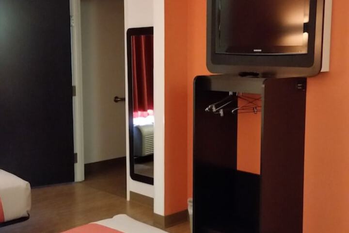 Room 26 of 32