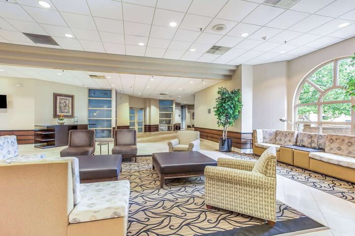 Burrstone Inn an Ascend Collection Hotel