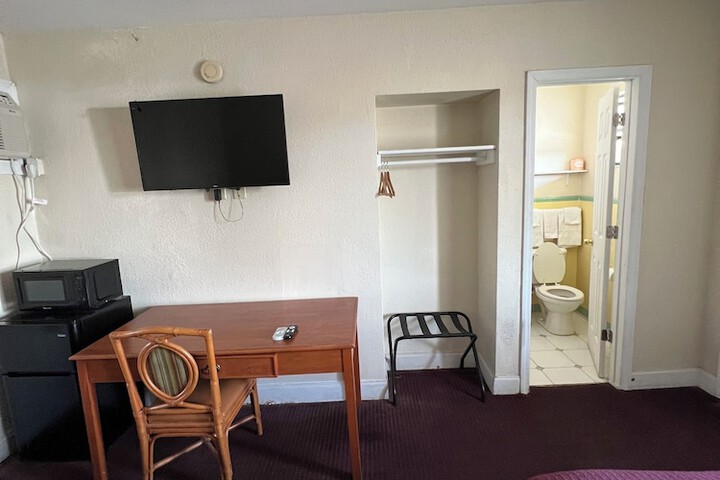 Room 15 of 29