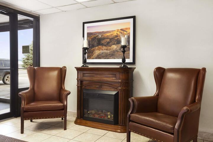 Lounge 40 of 45