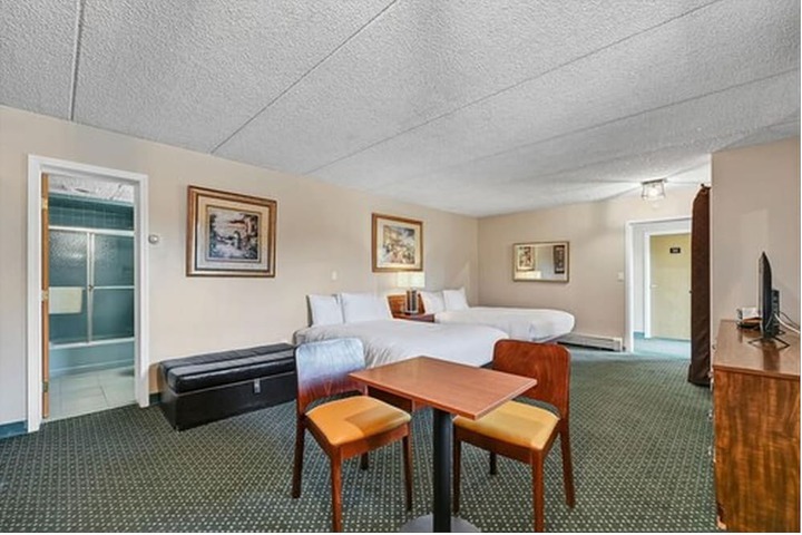 Room 22 of 39