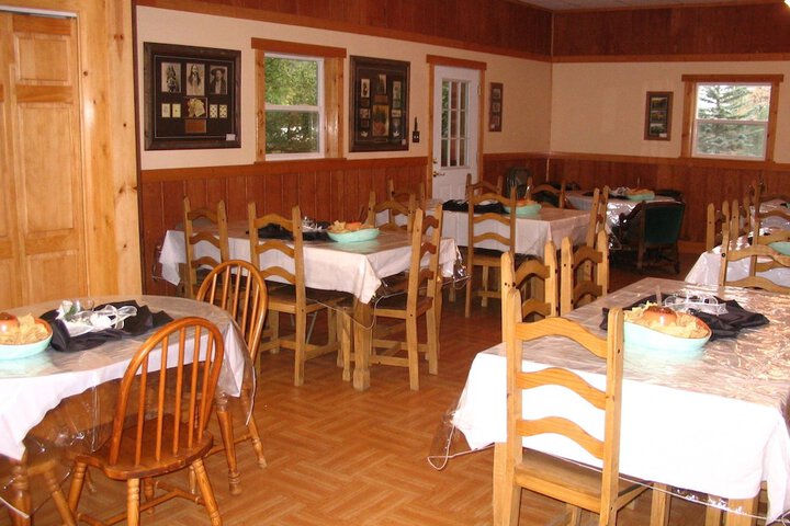 Dining 44 of 55