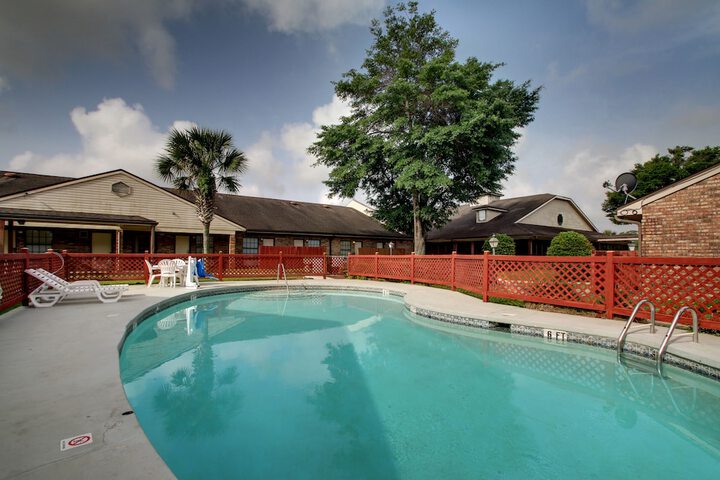 Pool 5 of 43