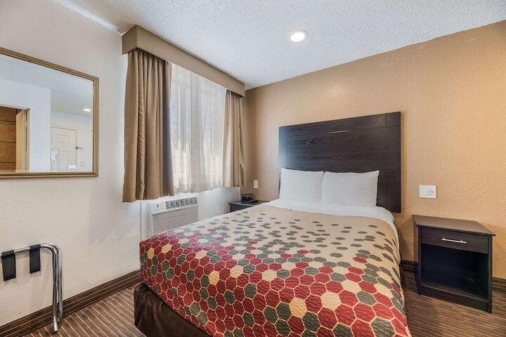 Room 33 of 57