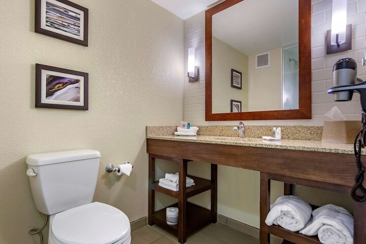 Comfort Inn & Suites Sidney I-80