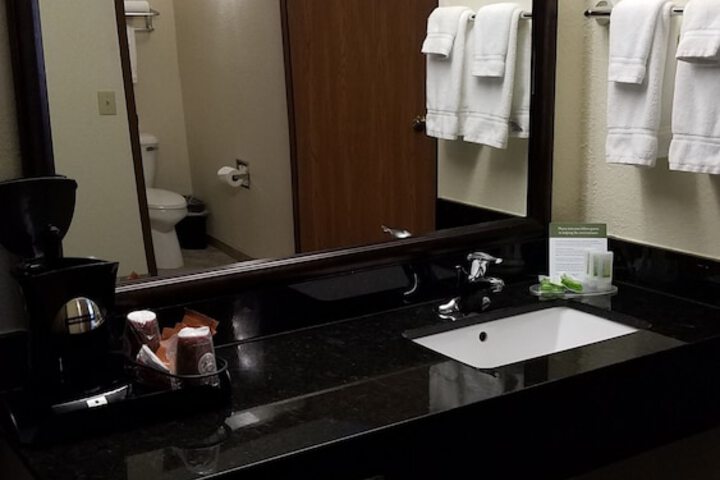 AmericInn by Wyndham Rhinelander