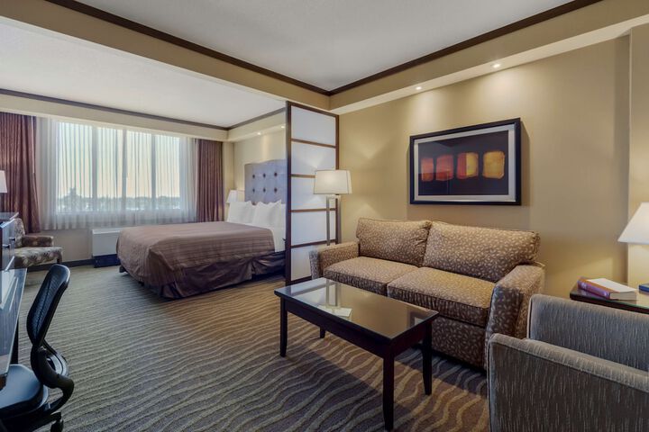 Best Western Premier Denham Inn & Suites