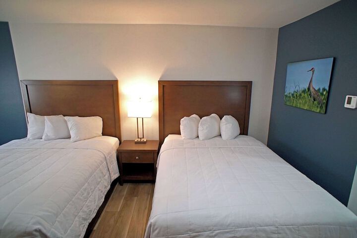 Room 44 of 77