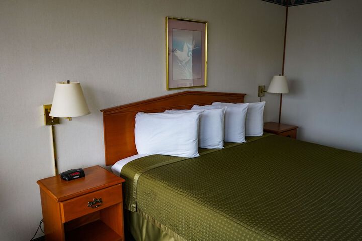 Room 49 of 54