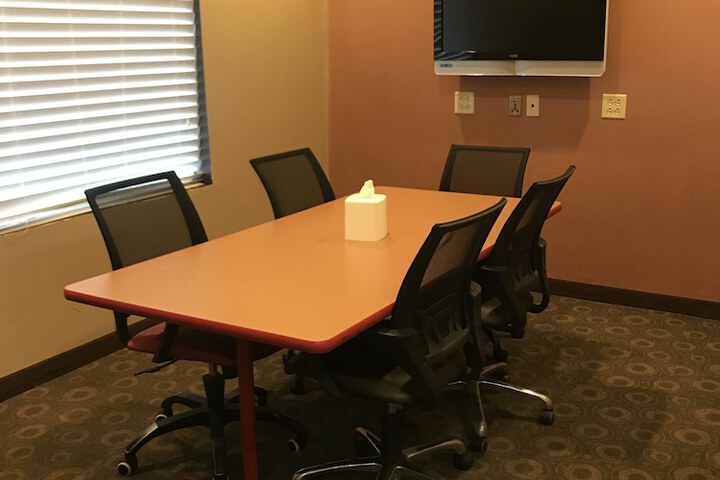 Business Center 92 of 97