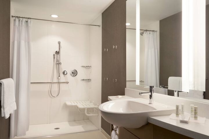 Room 9 of 27