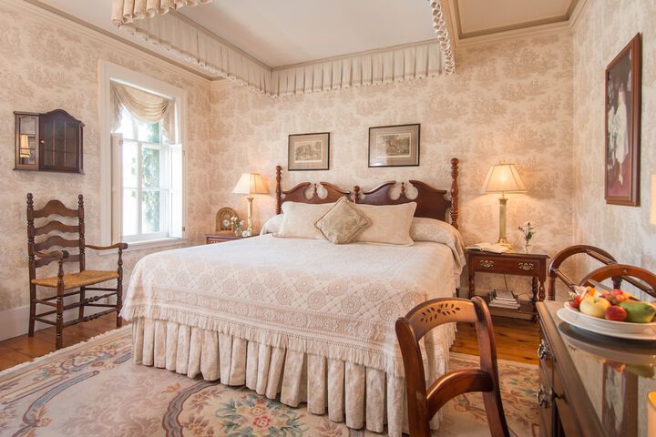 Room 8 of 27