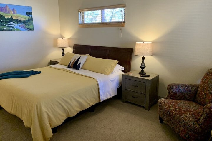 Room 26 of 46