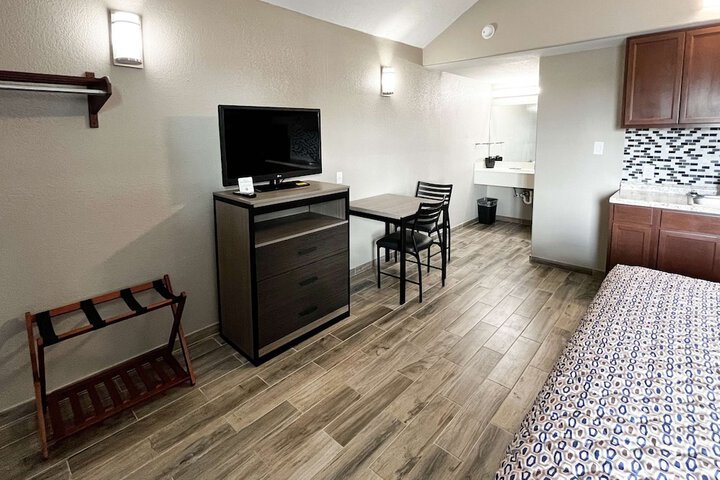 Room 26 of 36