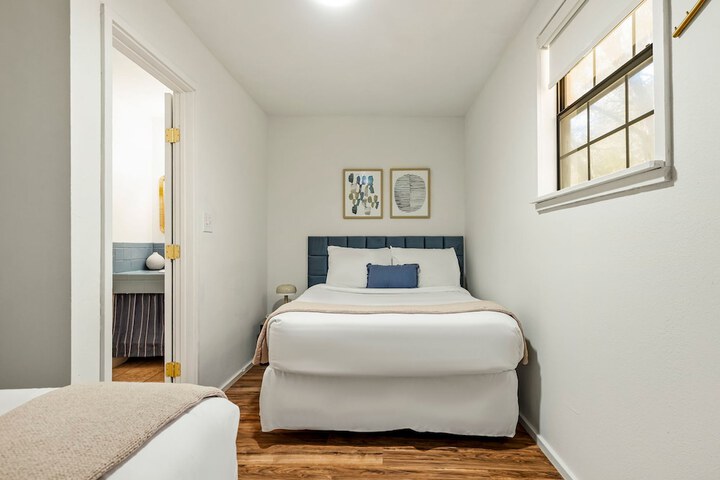 The Claire Hotel