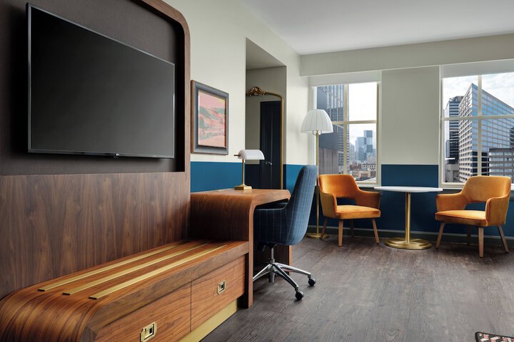 Room 46 of 98