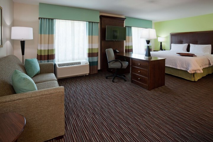 Hampton Inn & Suites Minneapolis West / Minnetonka