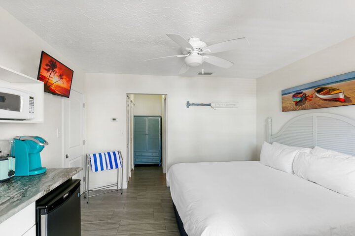 Room 169 of 290